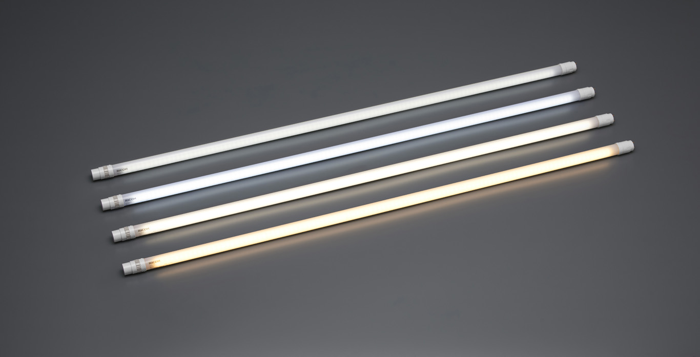 画像：RICOH LED Mシリーズ （上から、昼白色a、昼白色b、白色、電球色）
