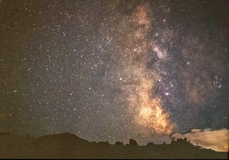 2.5D技術を活用した触れる天体写真作品「天の川」