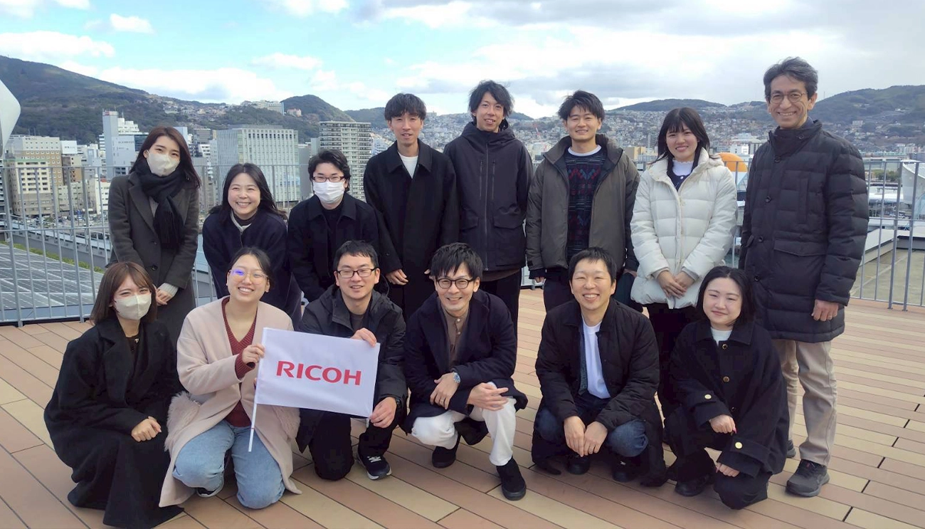 長崎県庁の展望フロアにて