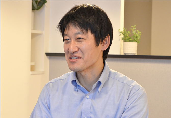 株式会社コスモスイニシア　流通事業部　商品企画部　建築課　課長　岸本泰明様