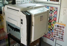 バスに設置された印刷機