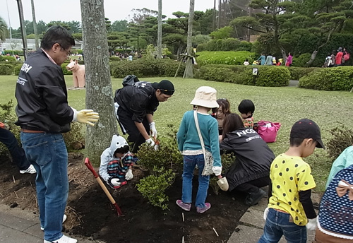 画像：LPGAリコーカップ 宮崎県植樹活動