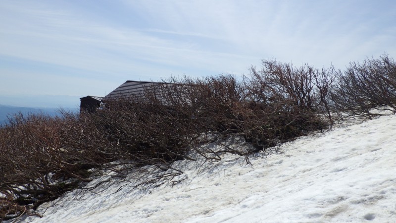 七ッ釜避難小屋