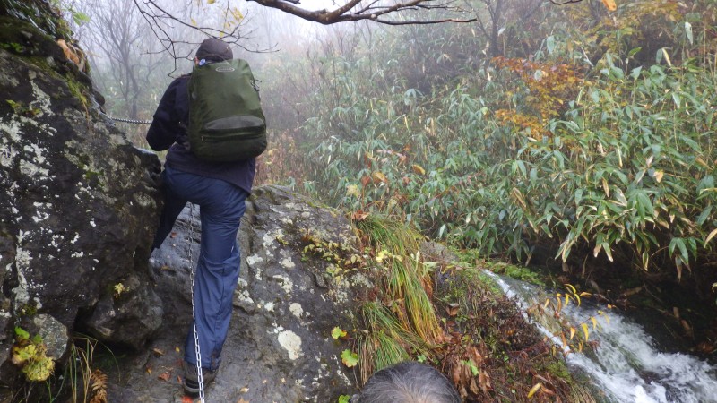 滝の脇を登って終了