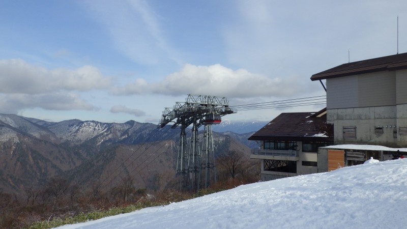 ロープウェー駅到着