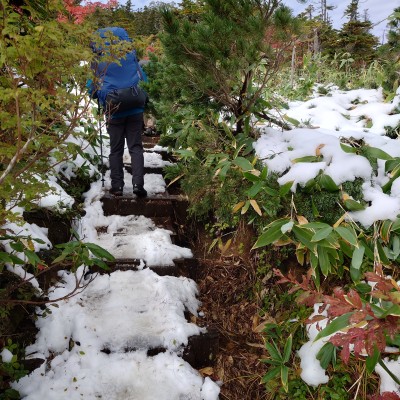 雪が徐々に増えて来る