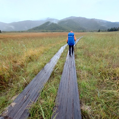 温泉小屋方面へ
