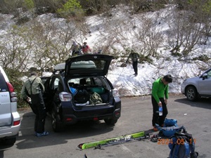 続々と下りて来る