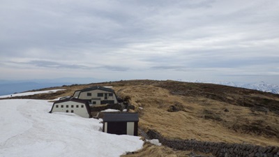 山頂周辺は雪が大分無い