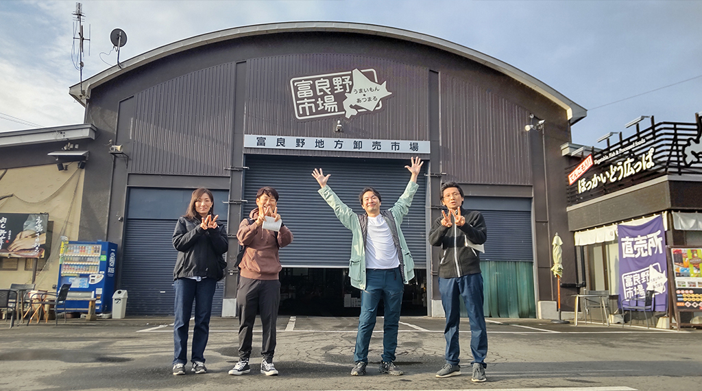 会社の副業制度を活用し、月に1回程度、地域の手話通訳者として活動中。聴覚障がい者の社会参加や手話通訳制度の拡充・発展の活動にも参画しています。