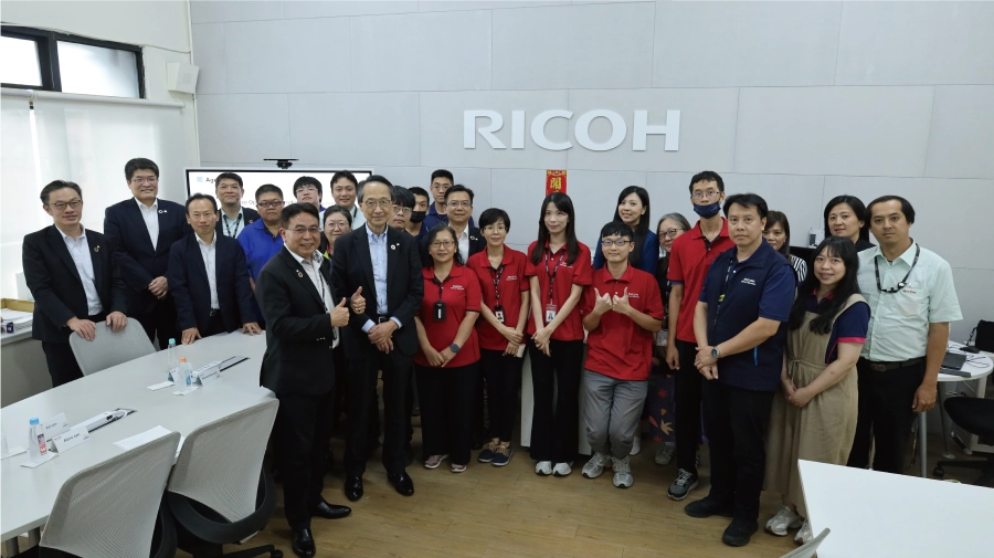 CEOの大山 晃がリコー台湾を訪問した際の、社員とのタウンホールミーティングの様子