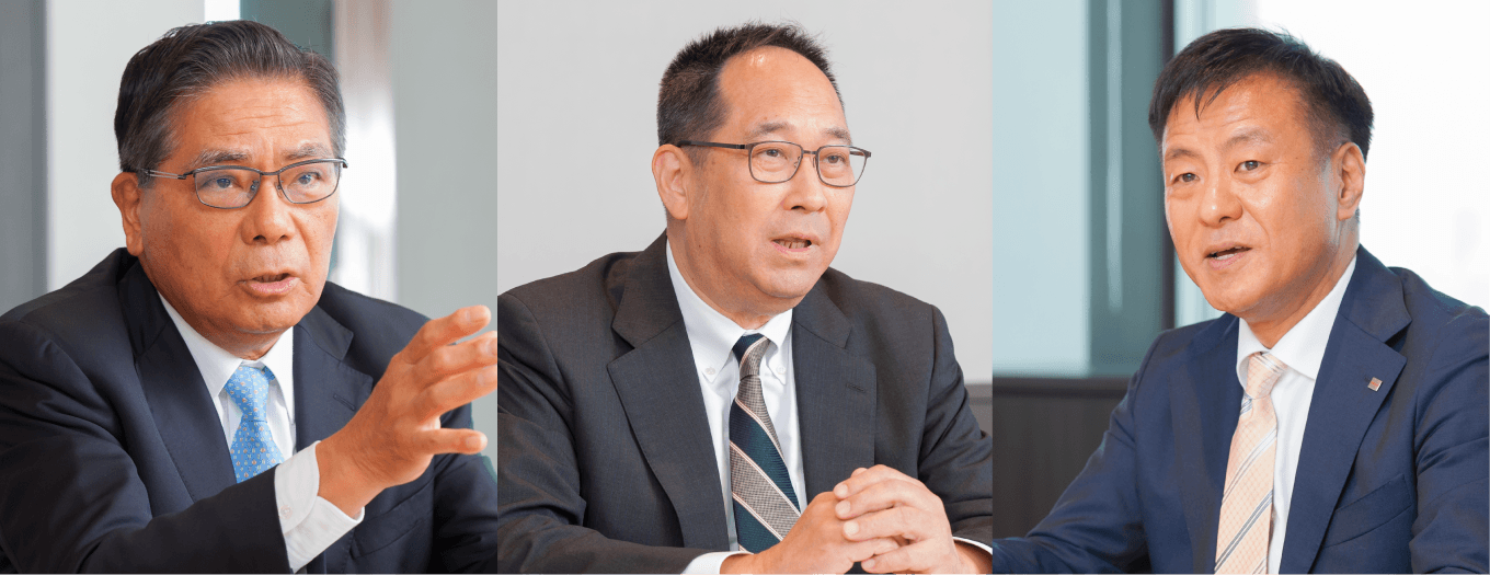 対談出席者。左から、石村和彦 社外取締役 取締役会議長、石黒成直 社外取締役 筆頭社外取締役、梅田智博 コーポレート・セクレタリー
