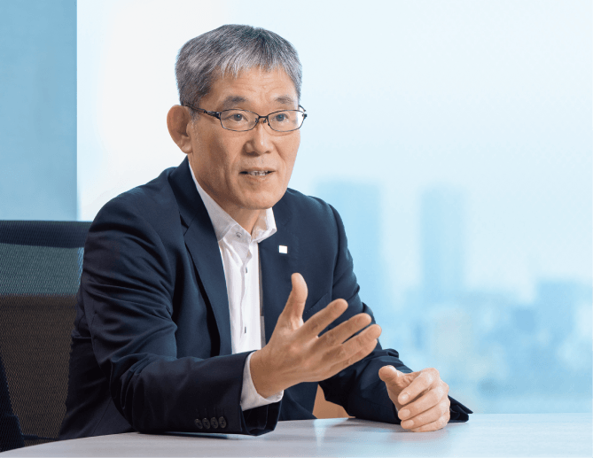取締役 コーポレート専務執行役員 CFO　川口　俊（たかし）
