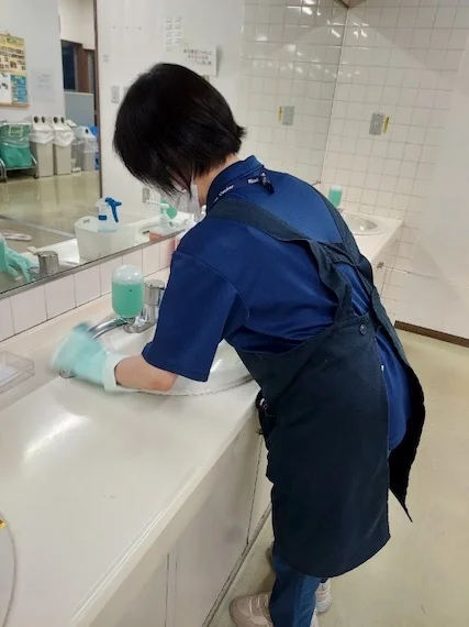 画像：事業所内清掃2