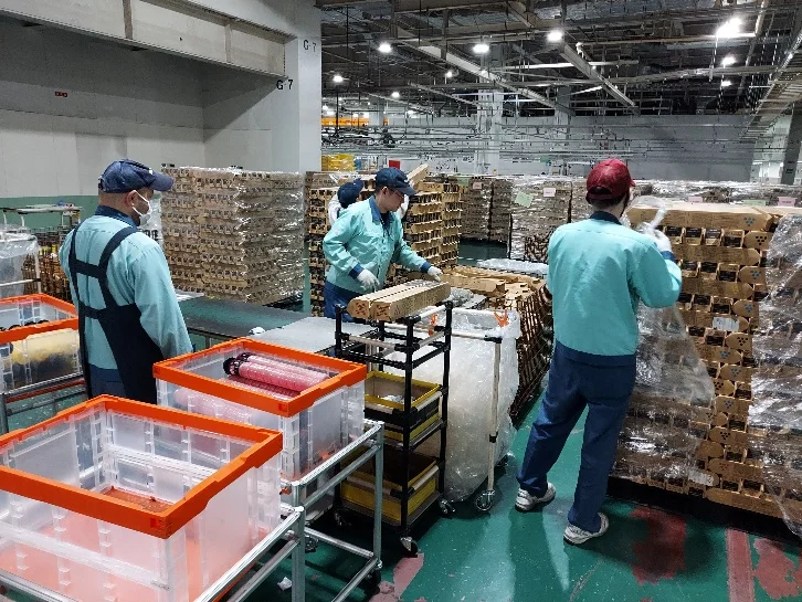 画像：回収トナーボトル仕分け業務2